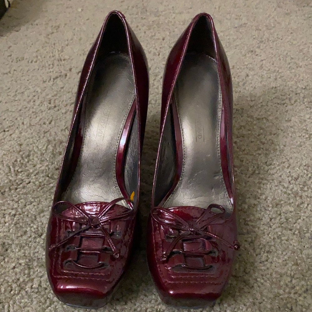 Joan and David heels size 6